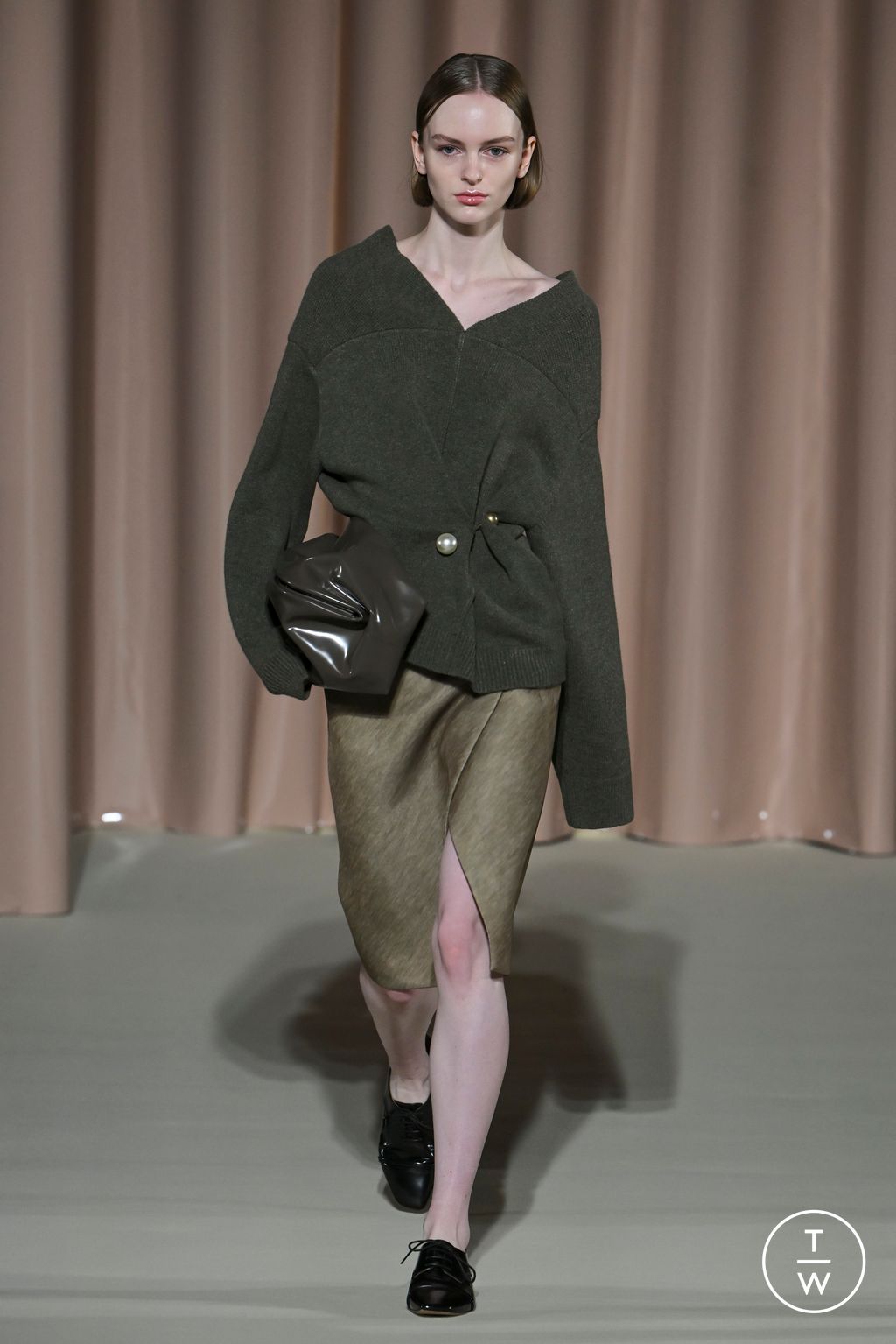 Fashion Week Milan Fall/Winter 2024 look 10 de la collection Philosophy di Lorenzo Serafini womenswear