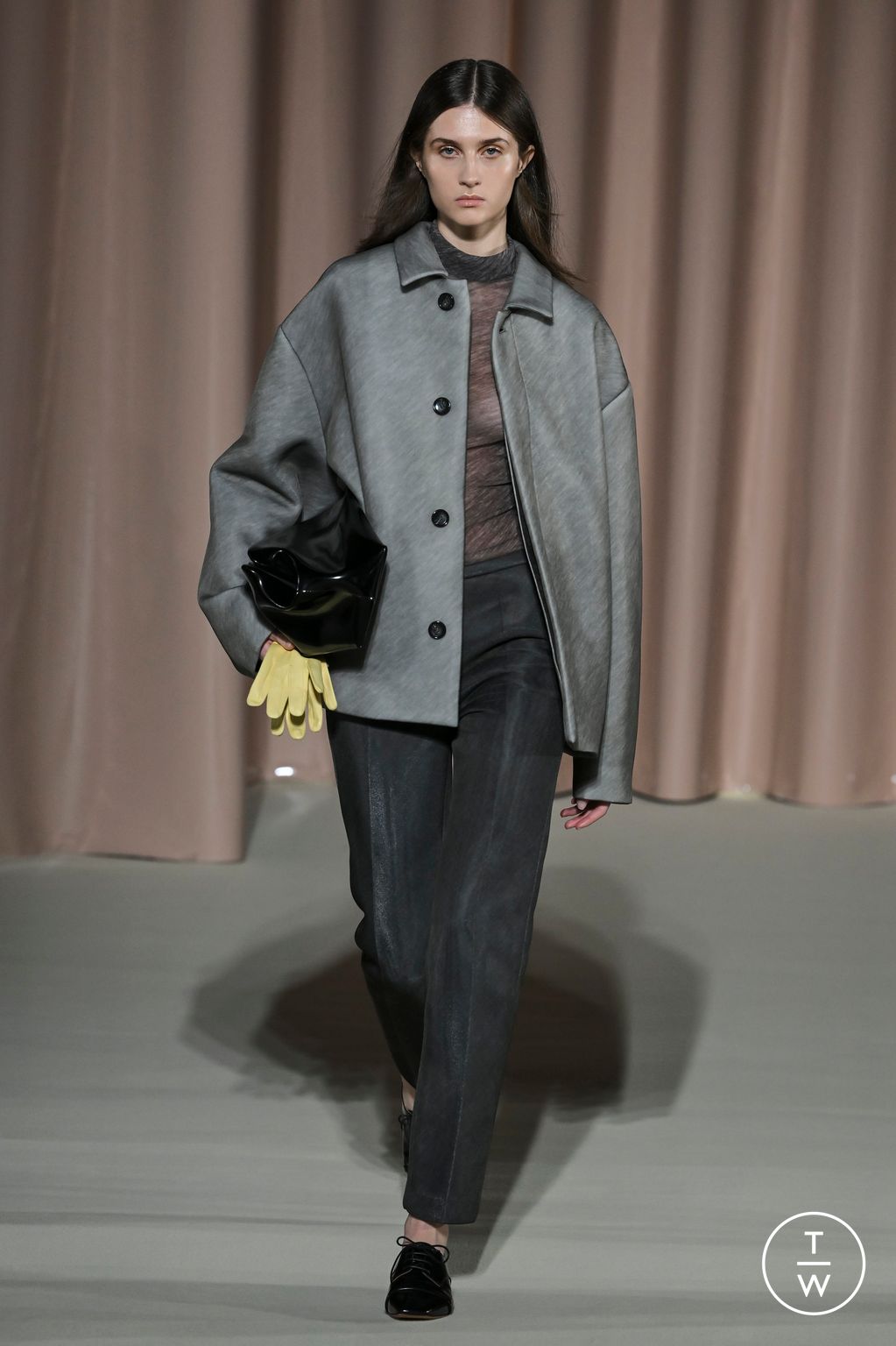 Fashion Week Milan Fall/Winter 2024 look 17 from the Philosophy di Lorenzo Serafini collection womenswear