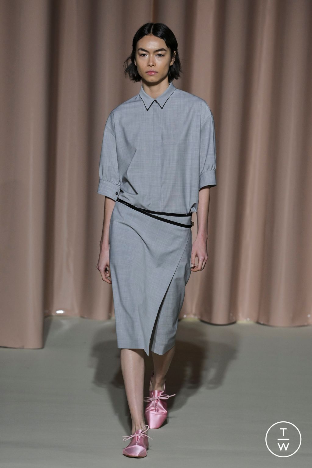 Fashion Week Milan Fall/Winter 2024 look 20 from the Philosophy di Lorenzo Serafini collection womenswear