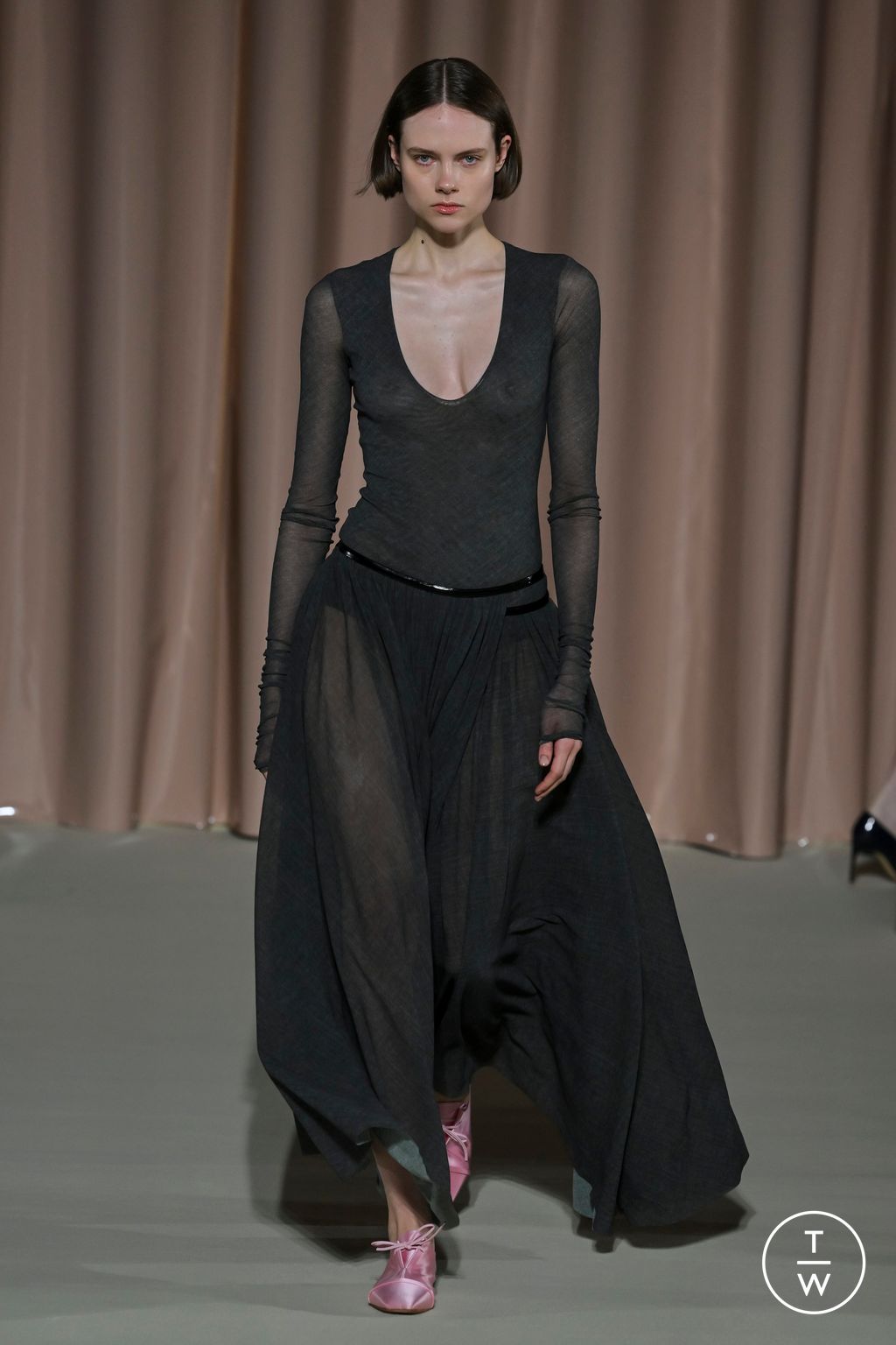 Fashion Week Milan Fall/Winter 2024 look 24 de la collection Philosophy di Lorenzo Serafini womenswear