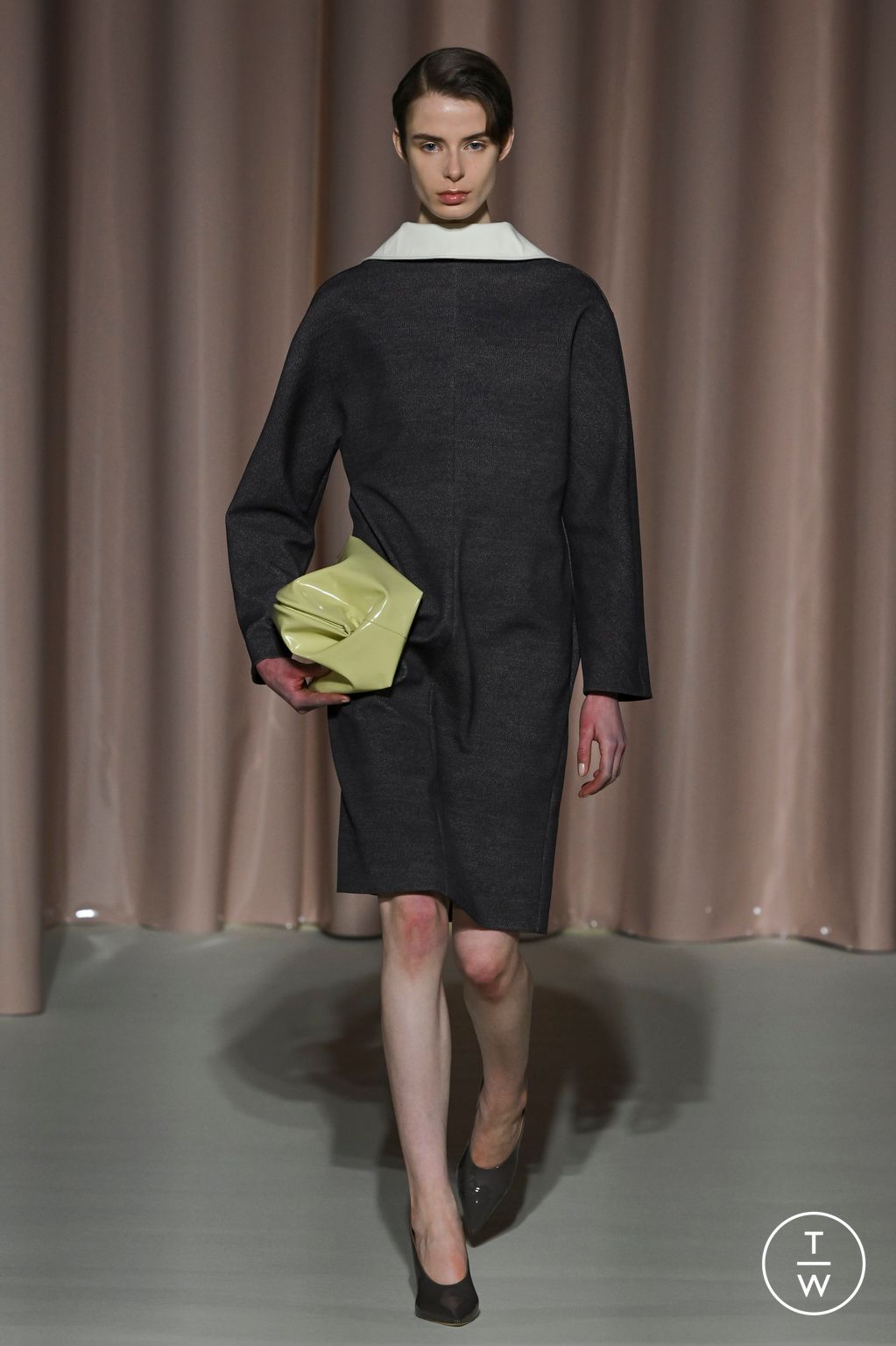 Fashion Week Milan Fall/Winter 2024 look 28 de la collection Philosophy di Lorenzo Serafini womenswear