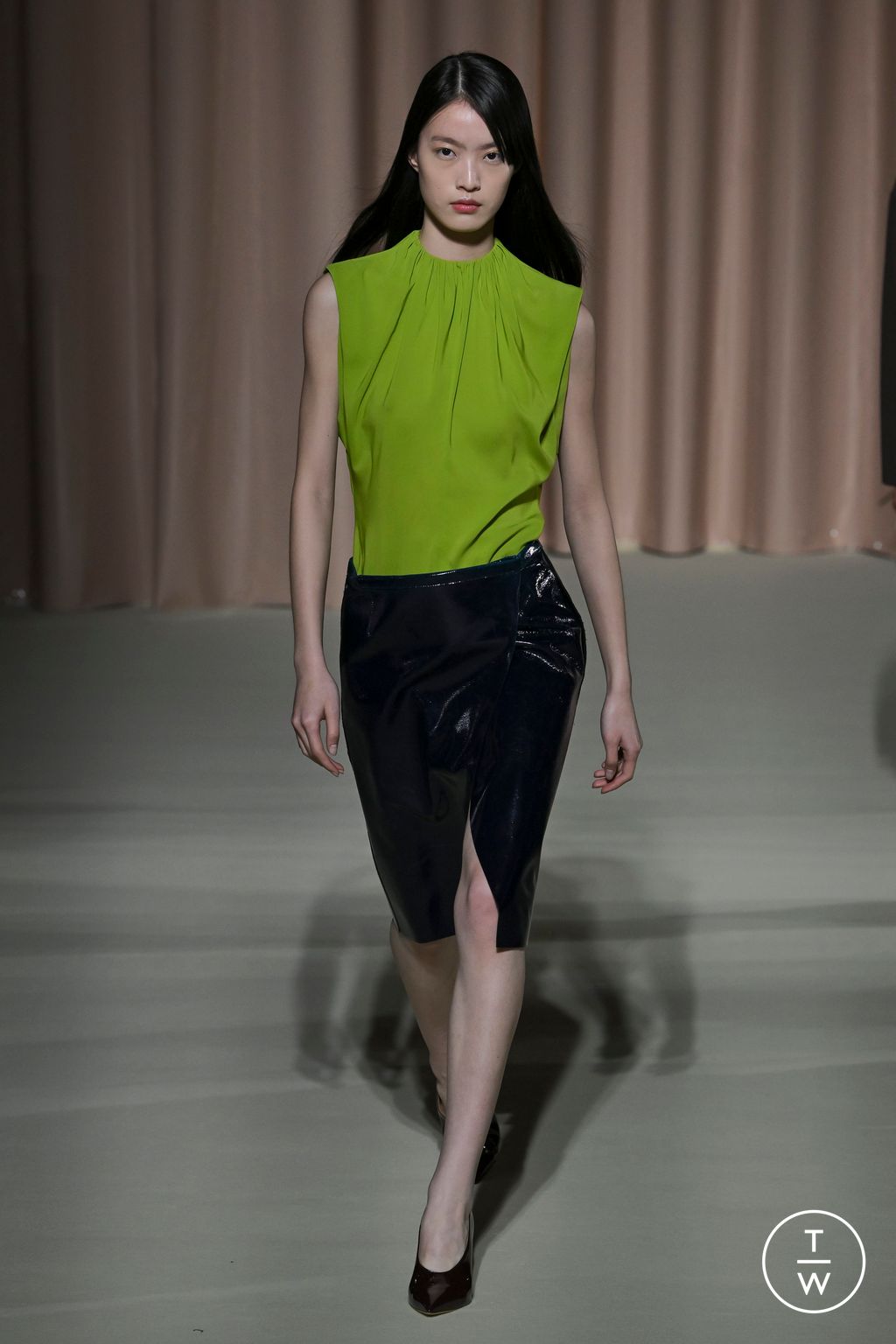Fashion Week Milan Fall/Winter 2024 look 37 de la collection Philosophy di Lorenzo Serafini womenswear