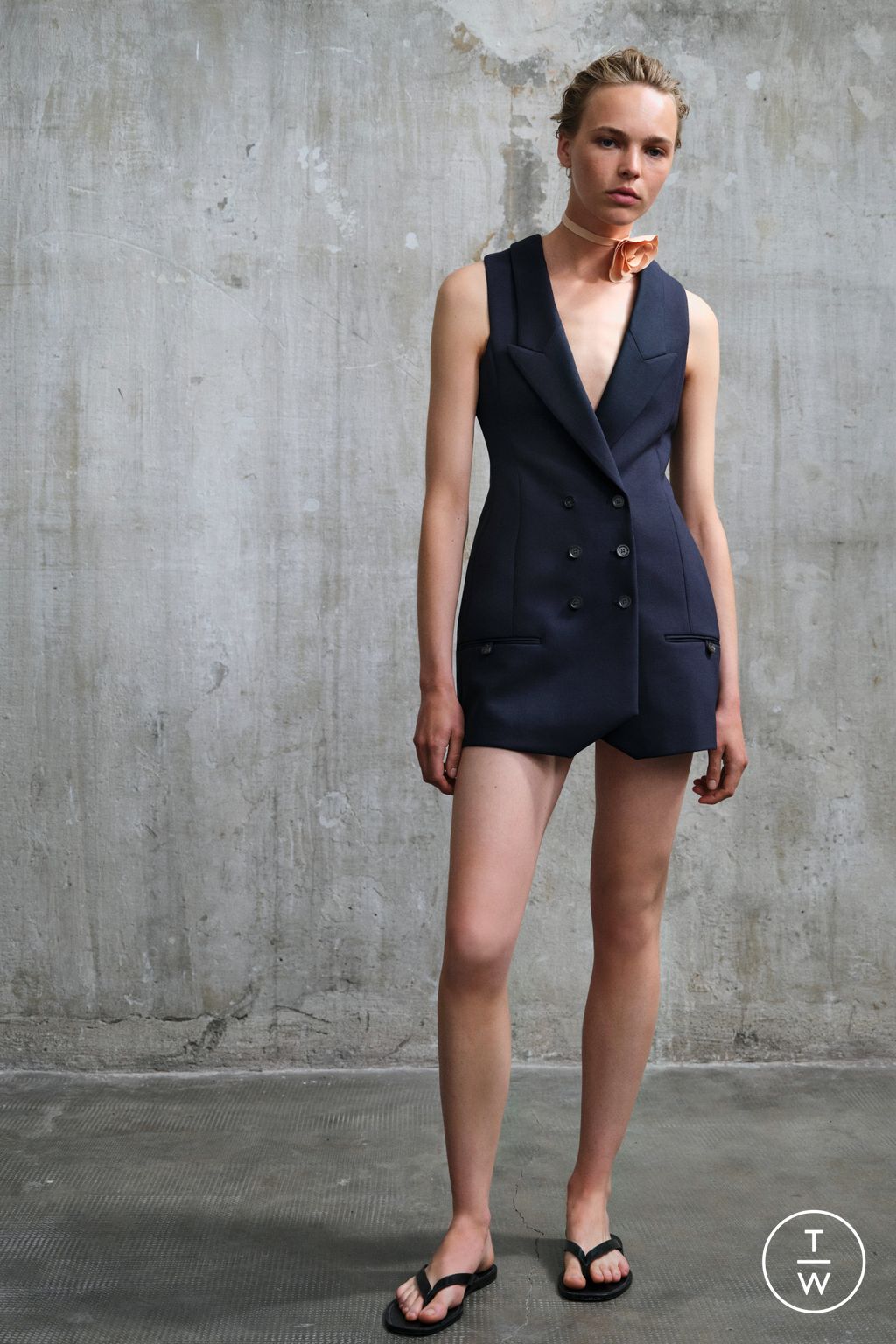 Fashion Week Milan Resort 2024 look 21 de la collection Philosophy di Lorenzo Serafini womenswear