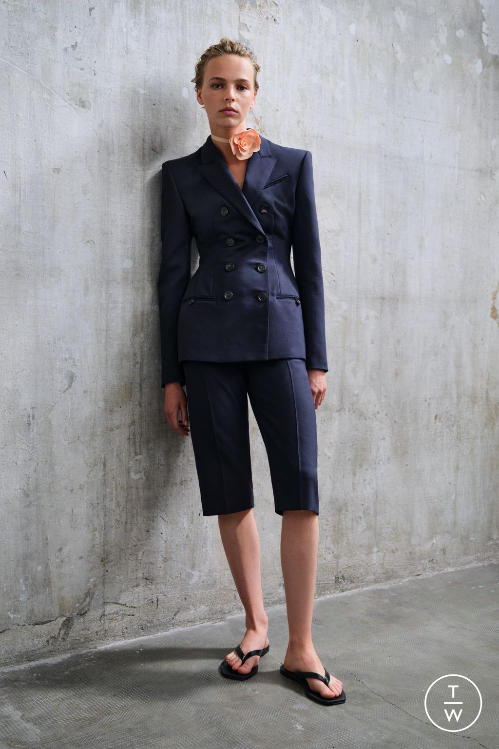 Fashion Week Milan Resort 2024 look 23 de la collection Philosophy di Lorenzo Serafini womenswear