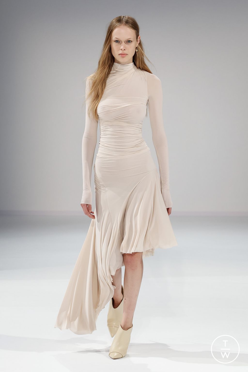 Fashion Week Milan Spring/Summer 2024 look 4 from the Philosophy di Lorenzo Serafini collection 女装