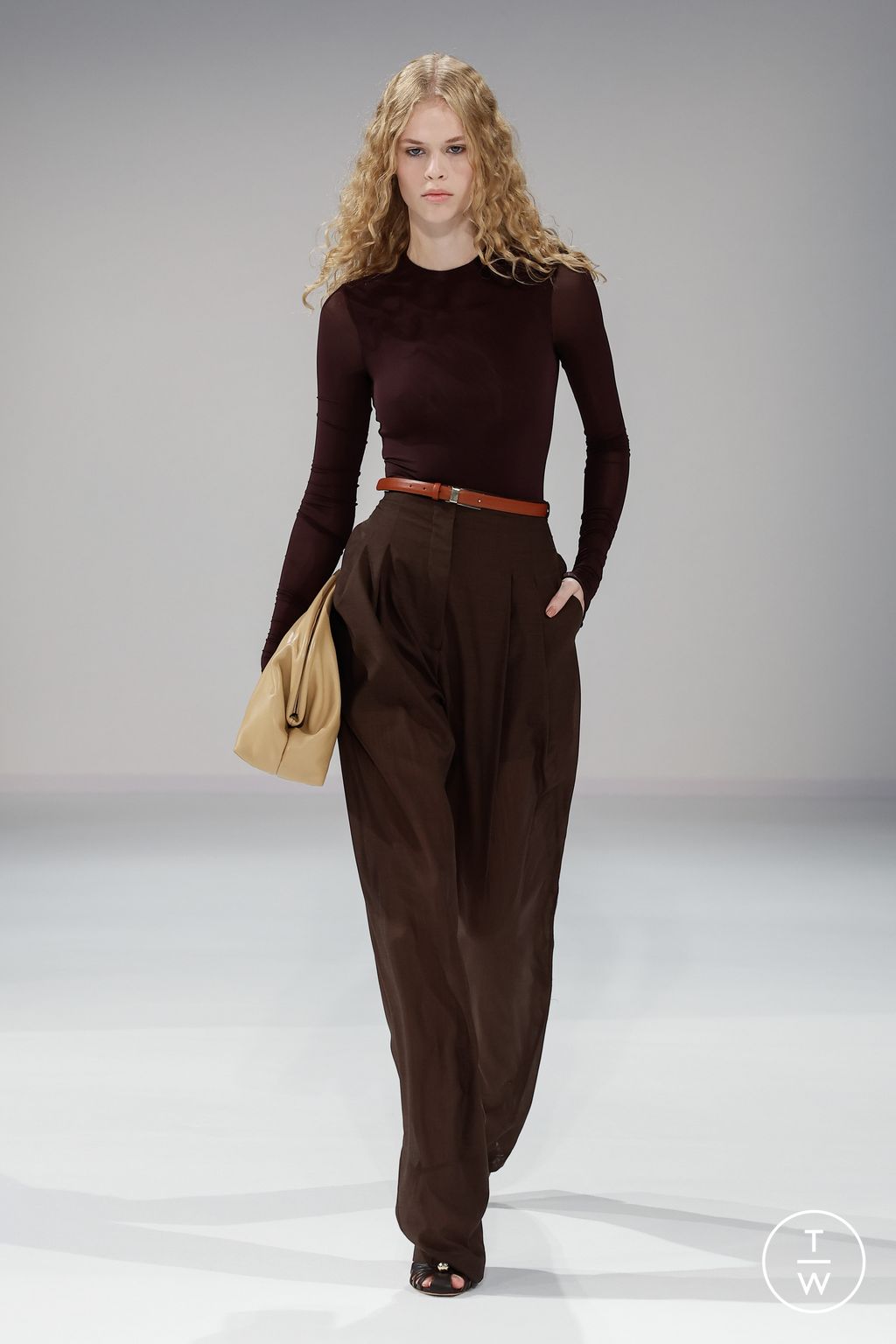 Fashion Week Milan Spring/Summer 2024 look 8 from the Philosophy di Lorenzo Serafini collection womenswear