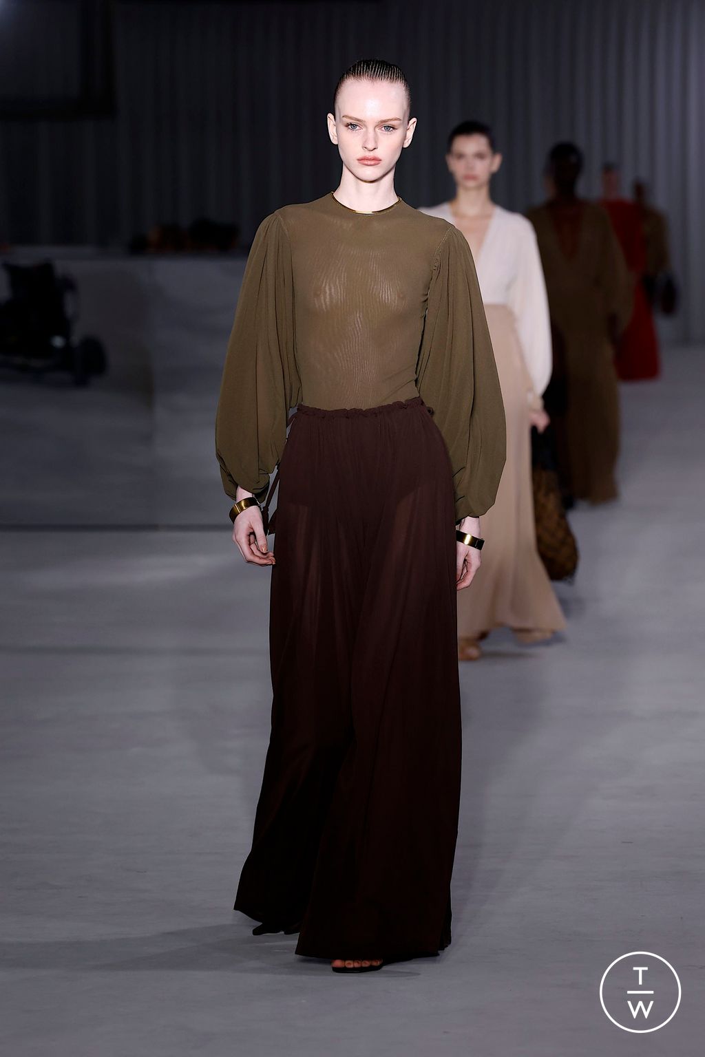 Fashion Week Milan Spring/Summer 2025 look 4 from the Philosophy di Lorenzo Serafini collection womenswear