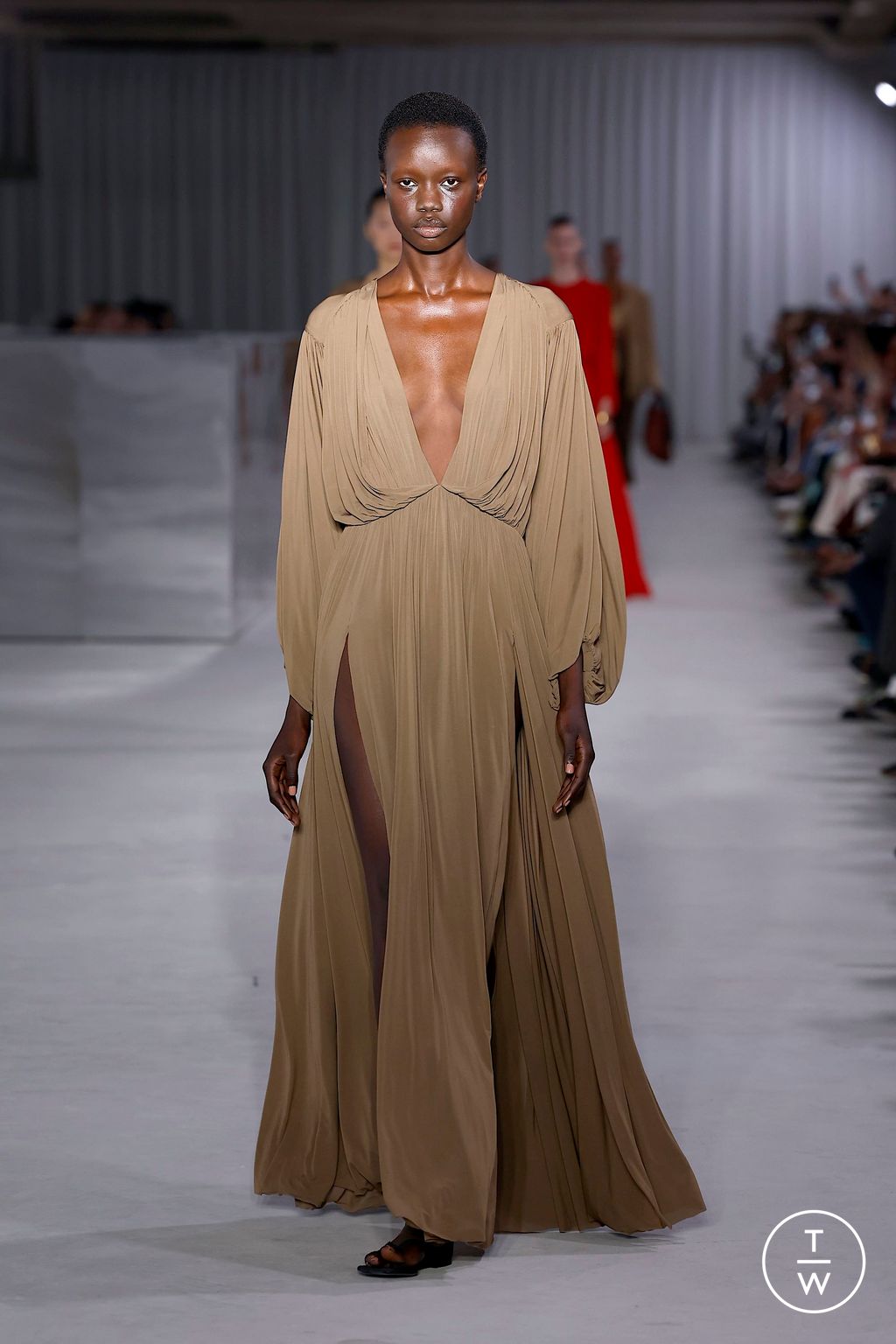 Fashion Week Milan Spring-Summer 2025 look 6 from the Philosophy di Lorenzo Serafini collection womenswear