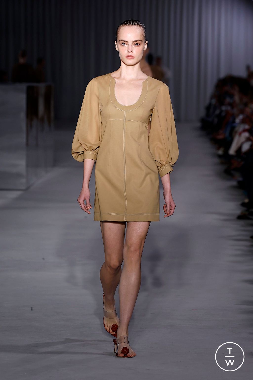 Fashion Week Milan Spring/Summer 2025 look 10 from the Philosophy di Lorenzo Serafini collection womenswear