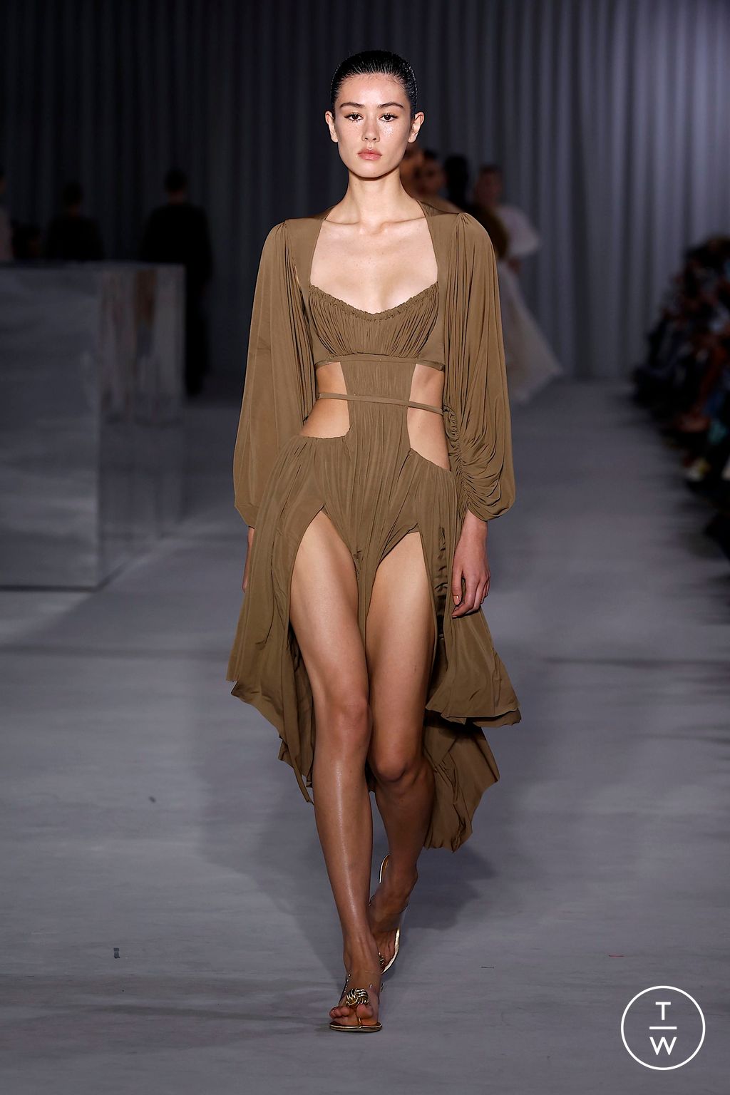 Fashion Week Milan Spring/Summer 2025 look 11 from the Philosophy di Lorenzo Serafini collection womenswear