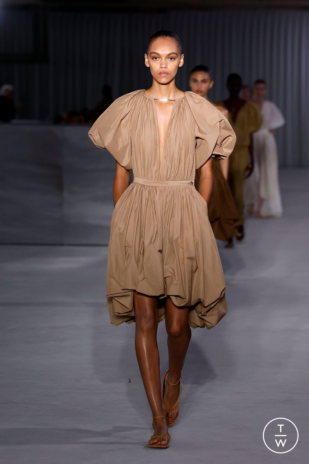 Fashion Week Milan Spring-Summer 2025 look 12 from the Philosophy di Lorenzo Serafini collection womenswear