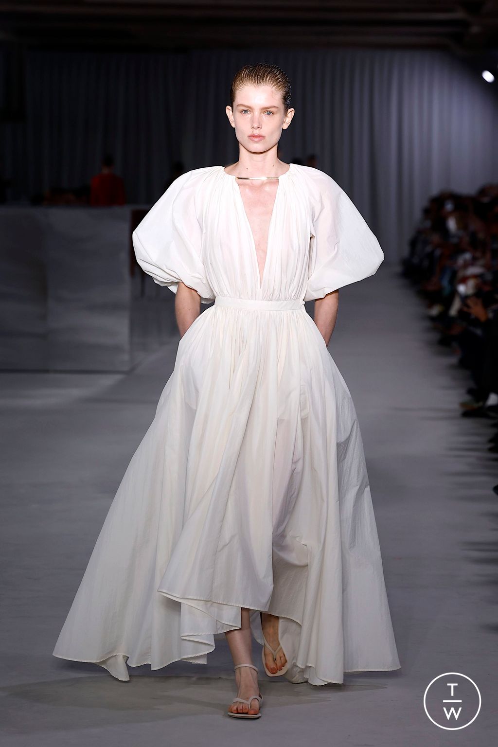 Fashion Week Milan Spring-Summer 2025 look 15 from the Philosophy di Lorenzo Serafini collection womenswear