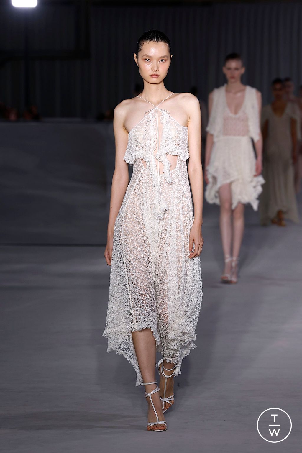 Fashion Week Milan Spring-Summer 2025 look 33 from the Philosophy di Lorenzo Serafini collection womenswear