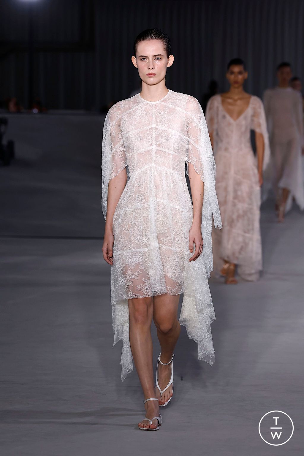 Fashion Week Milan Spring/Summer 2025 look 37 from the Philosophy di Lorenzo Serafini collection womenswear