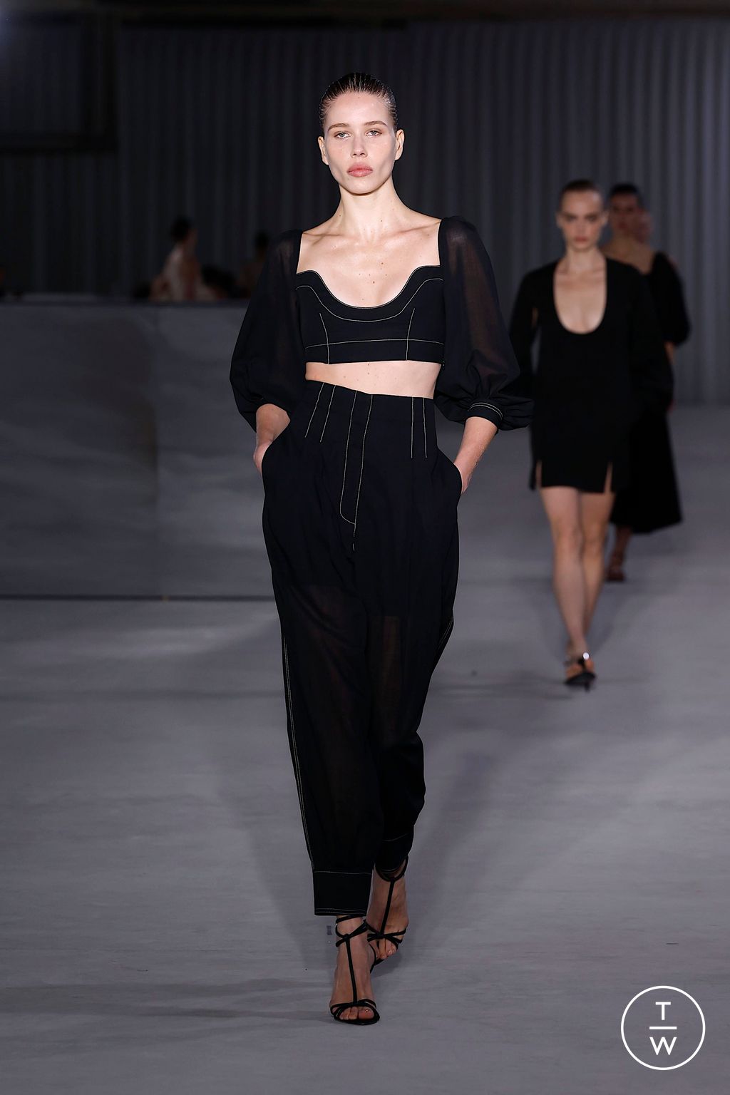 Fashion Week Milan Spring/Summer 2025 look 47 de la collection Philosophy di Lorenzo Serafini womenswear