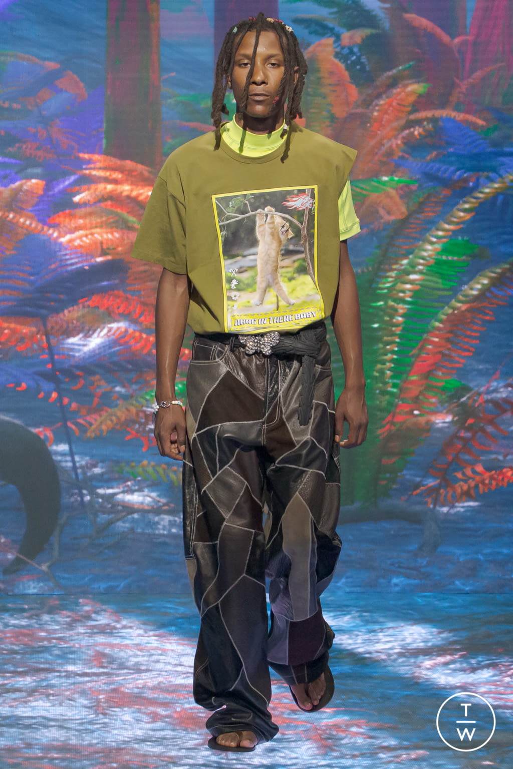 Fashion Week Paris Spring/Summer 2022 look 9 from the PHIPPS collection menswear