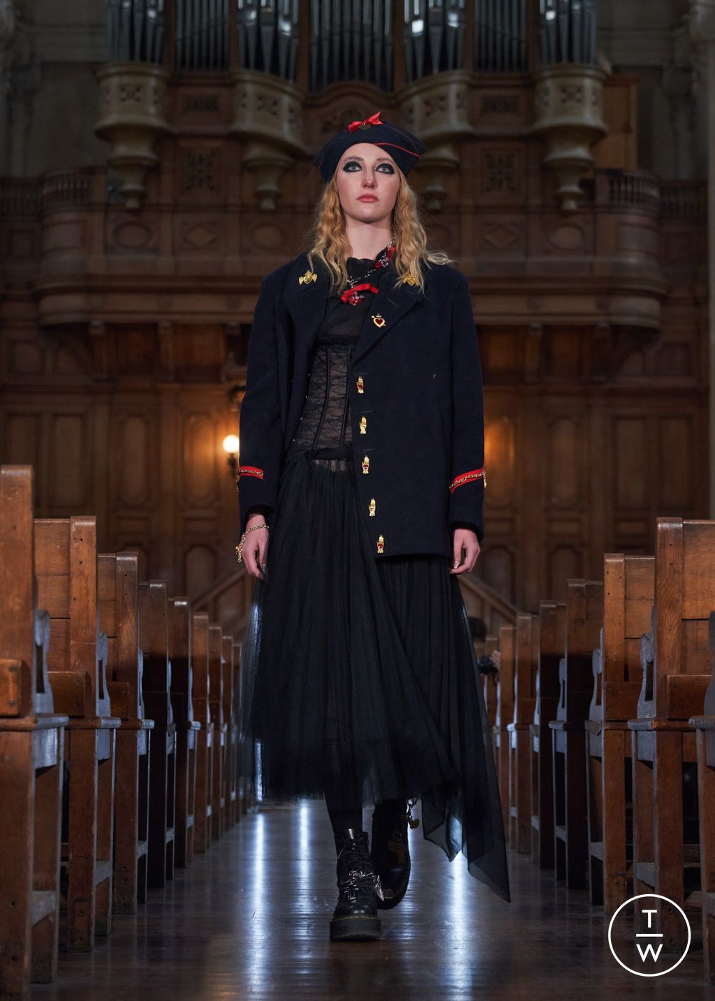 Fashion Week Paris Fall/Winter 2024 look 21 from the Lovelouder collection womenswear