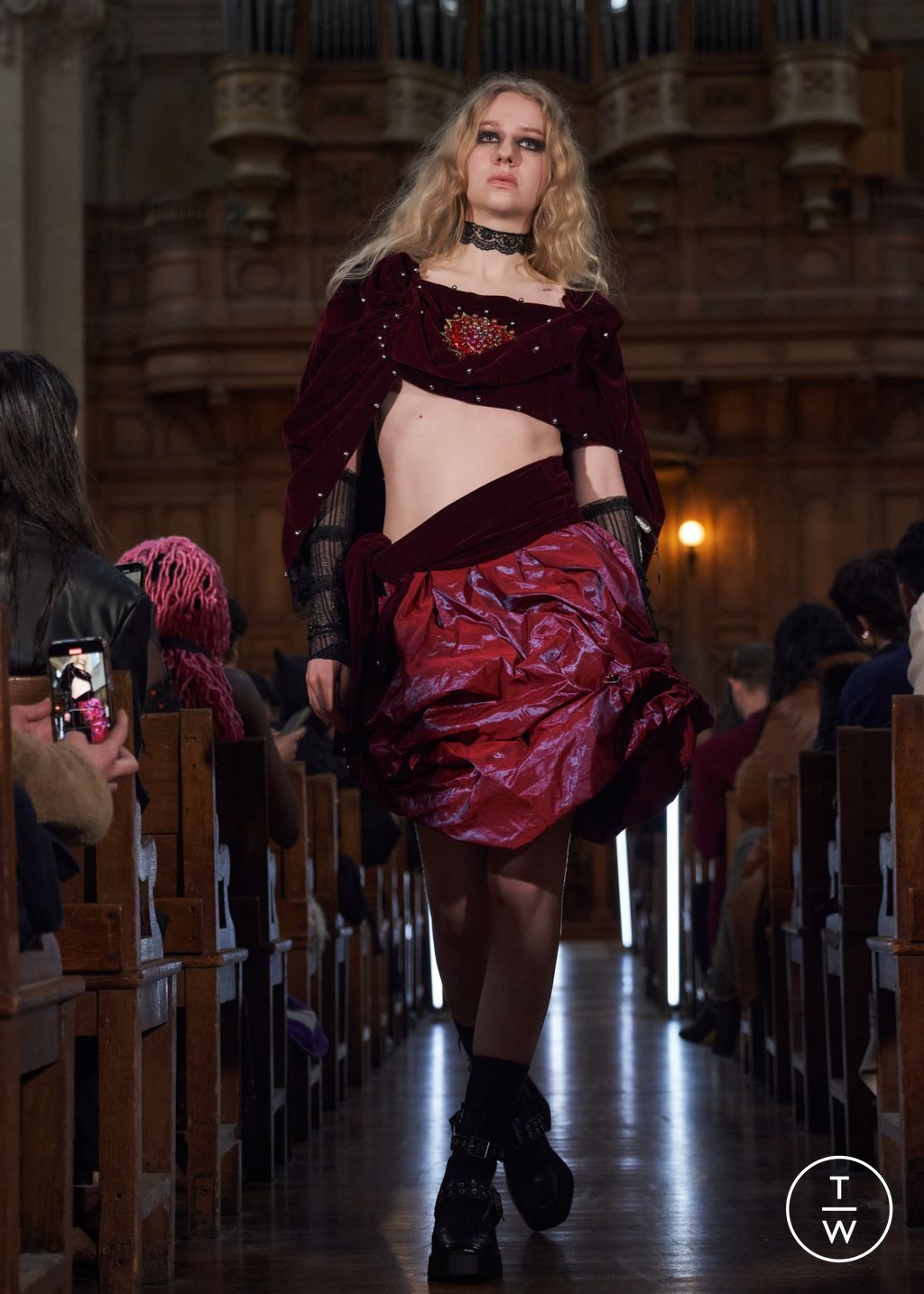 Fashion Week Paris Fall/Winter 2024 look 17 de la collection Lovelouder womenswear