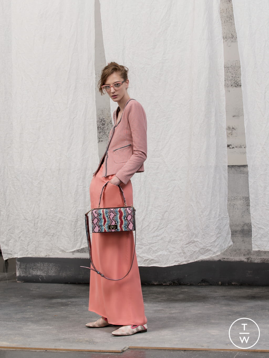 Fashion Week Milan Resort 2019 look 27 from the Giorgio Armani collection womenswear