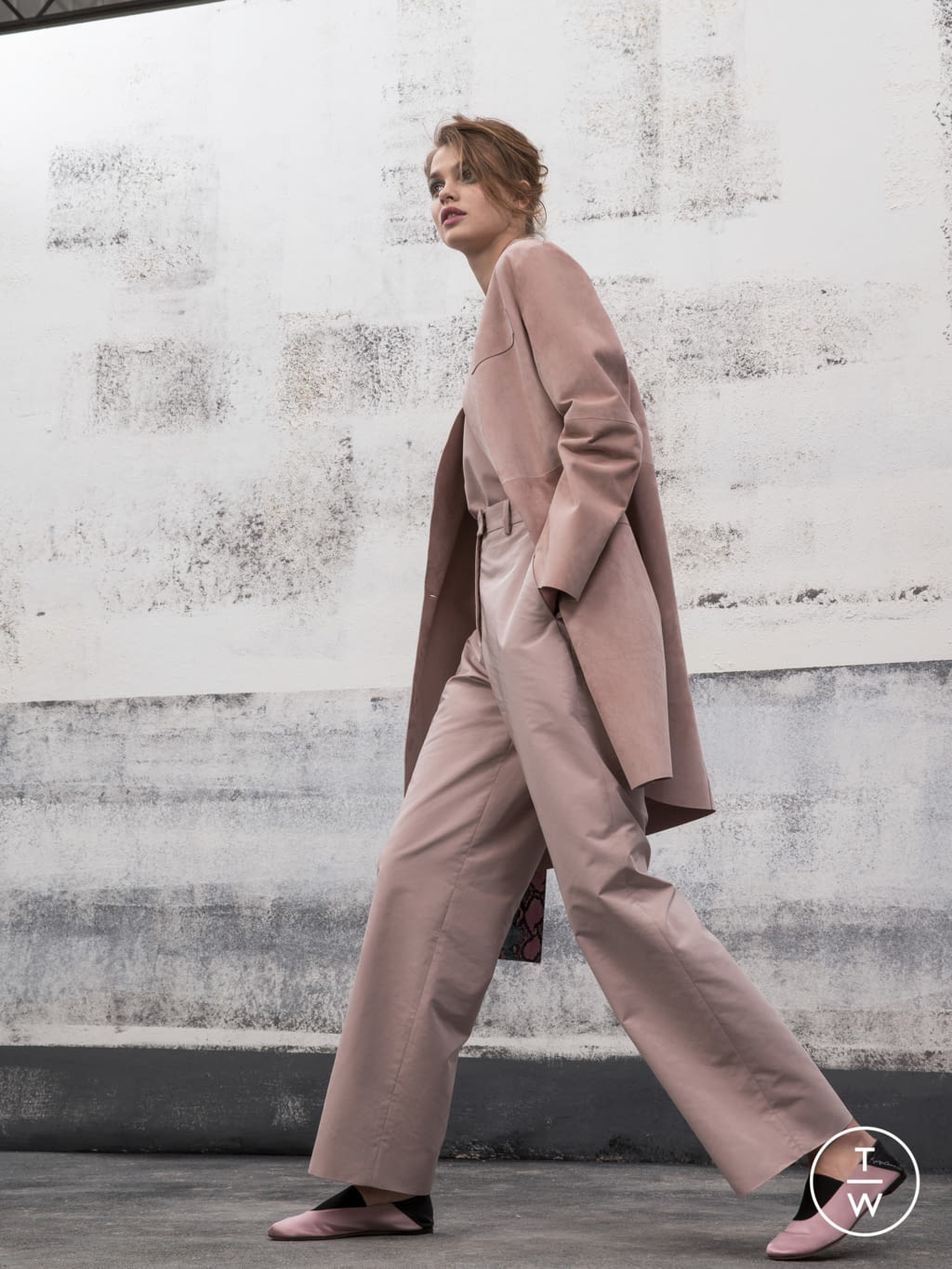 Fashion Week Milan Resort 2019 look 28 from the Giorgio Armani collection 女装