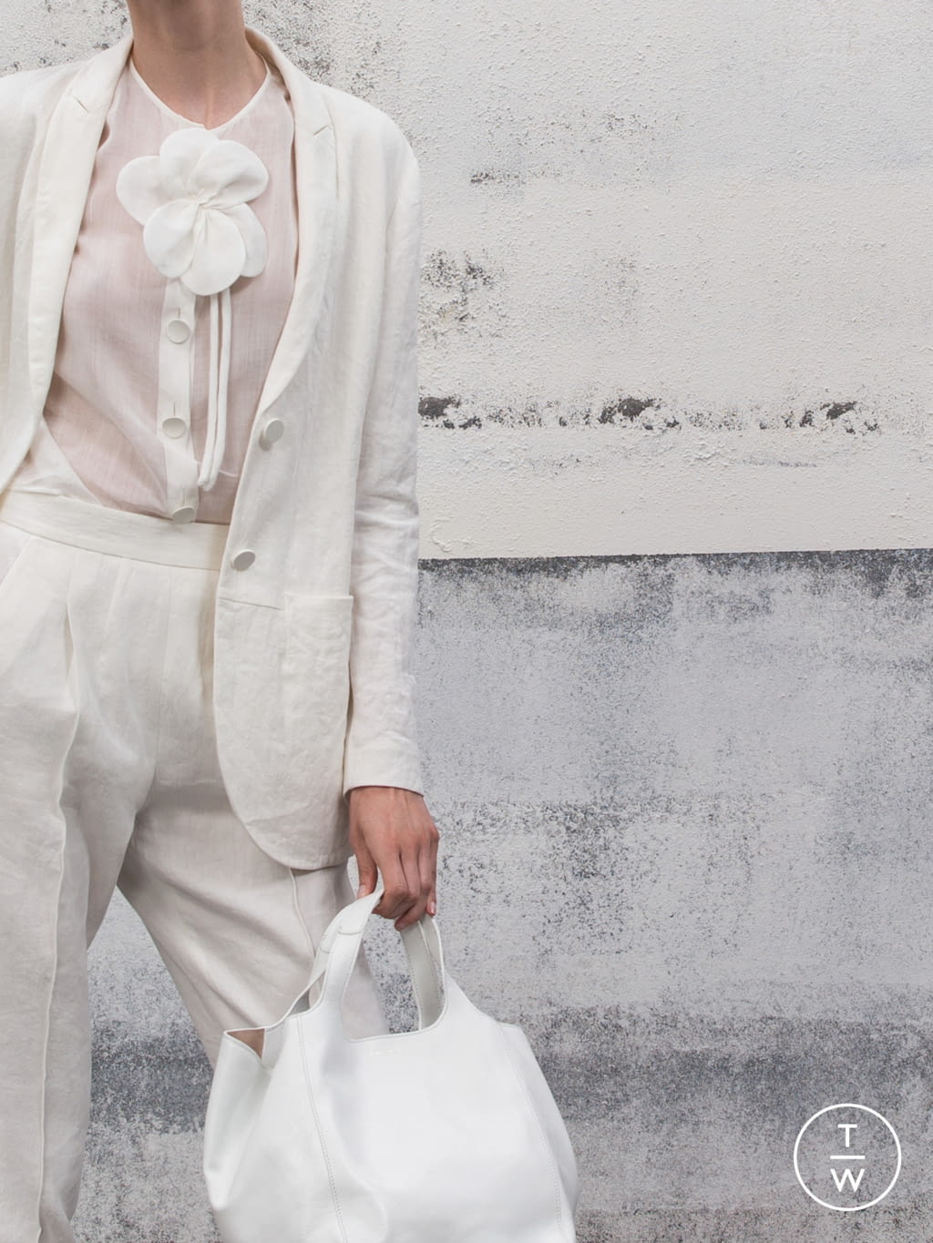 Fashion Week Milan Resort 2019 look 44 from the Giorgio Armani collection 女装