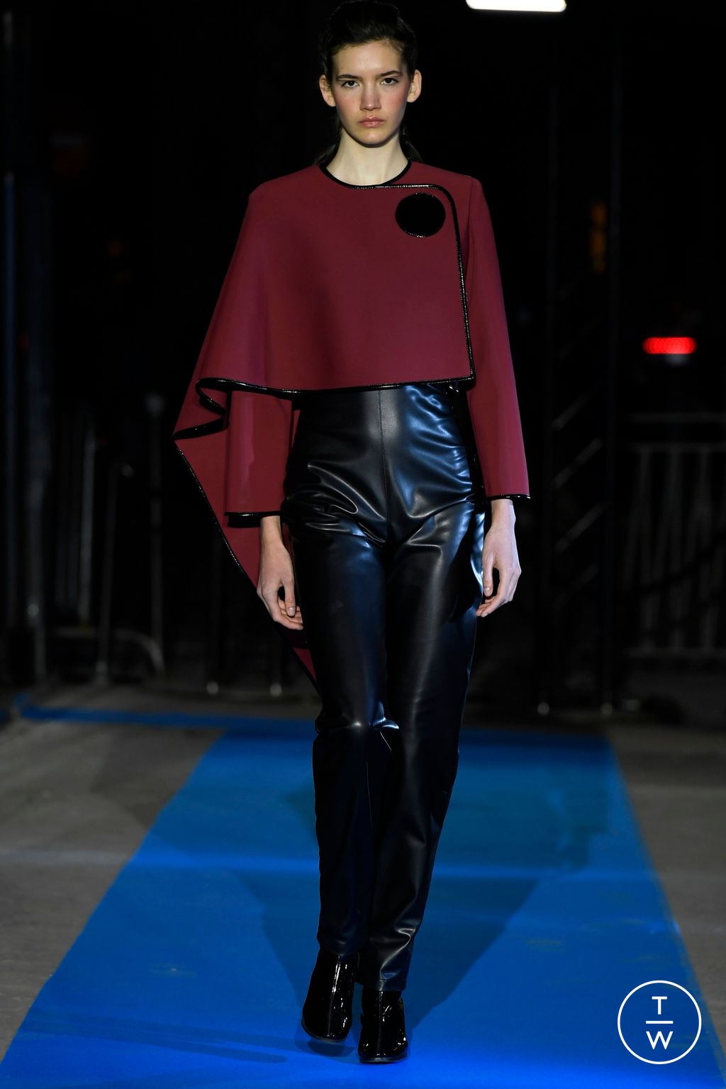 Fashion Week Paris Fall/Winter 2023 look 24 from the Pierre Cardin collection womenswear