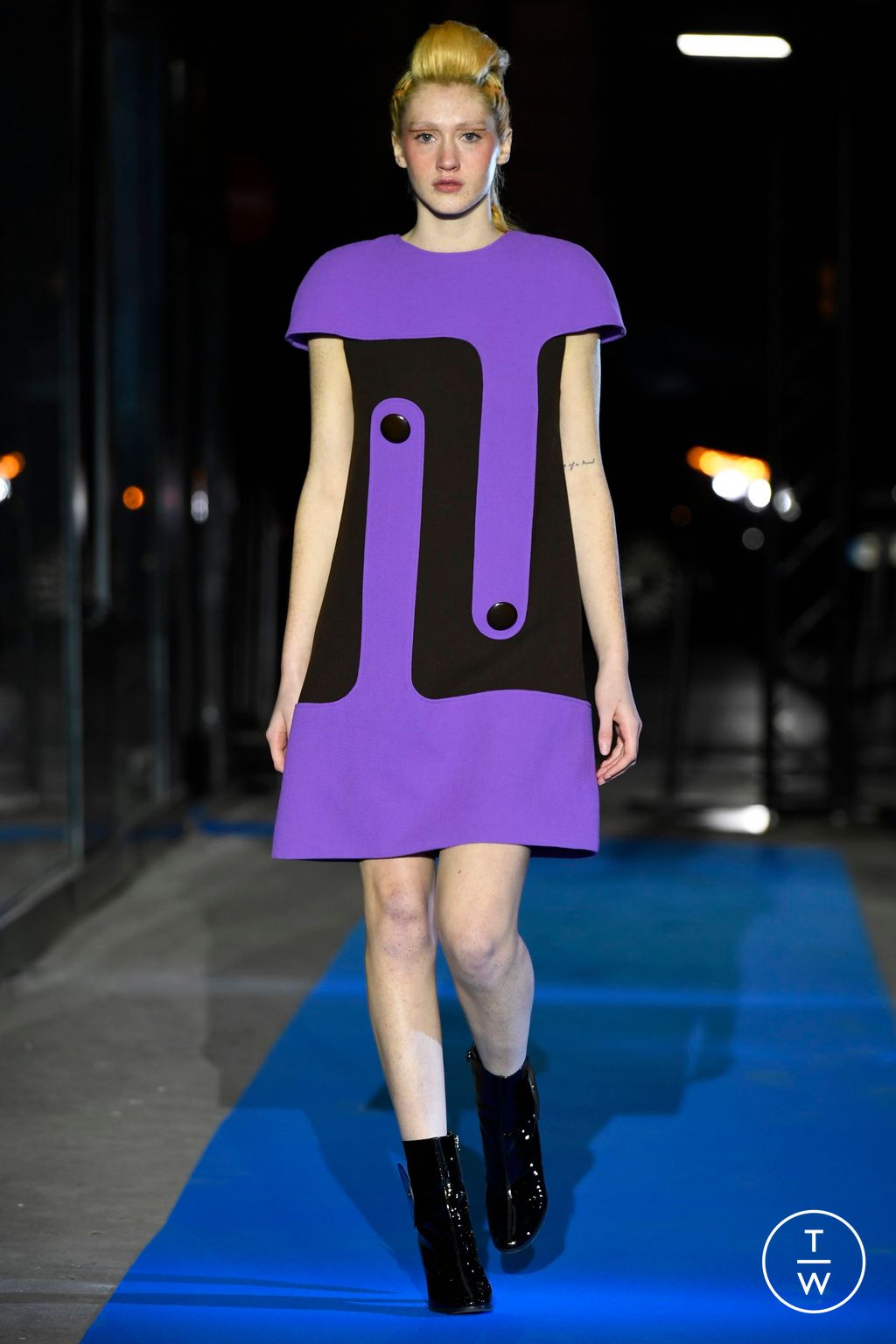Fashion Week Paris Fall/Winter 2023 look 30 de la collection Pierre Cardin womenswear