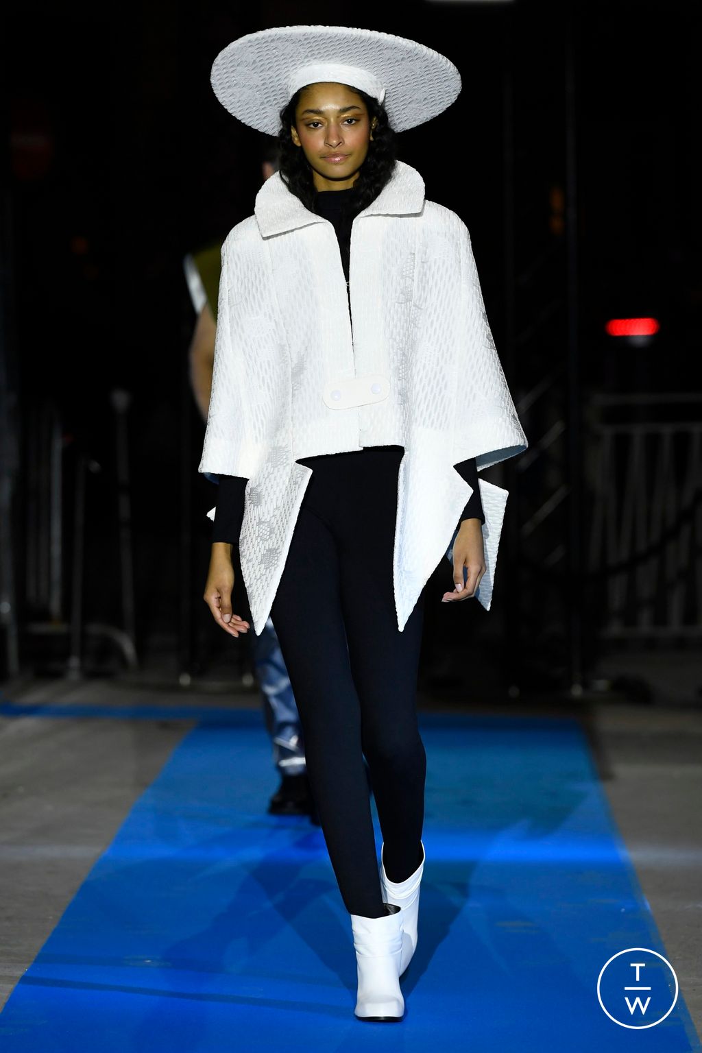 Fashion Week Paris Fall/Winter 2023 look 33 de la collection Pierre Cardin womenswear