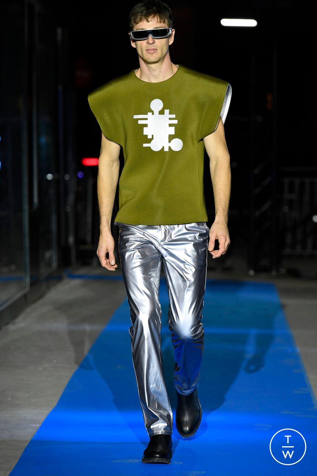 Fashion Week Paris Fall/Winter 2023 look 34 de la collection Pierre Cardin womenswear