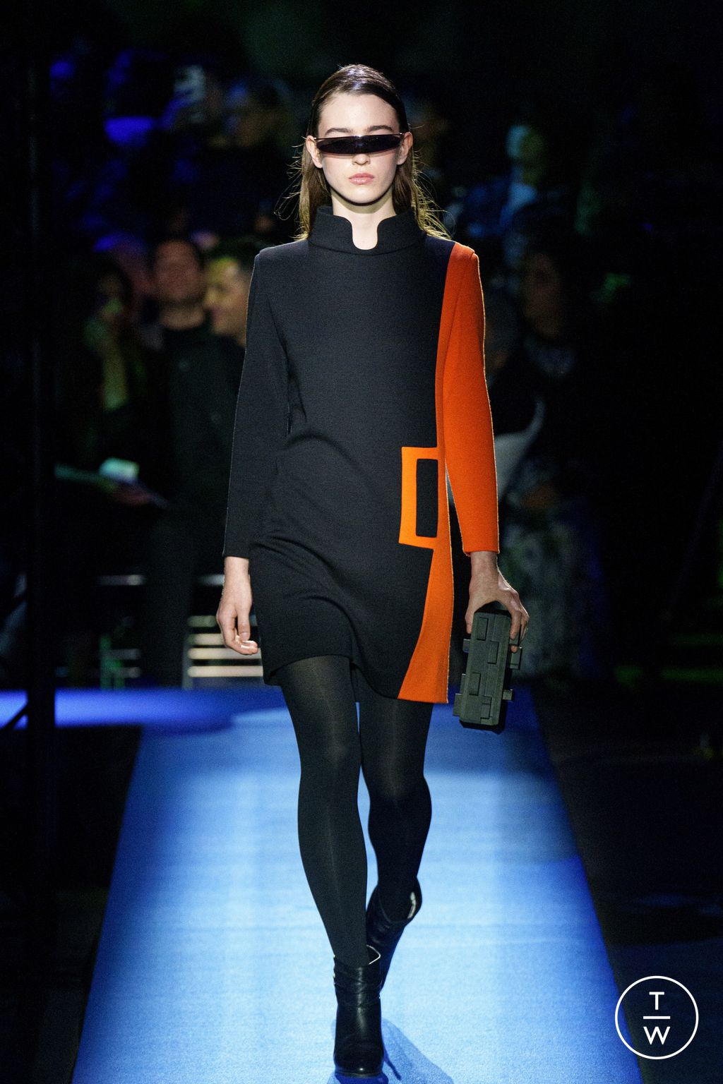 Fashion Week Paris Fall/Winter 2024 look 6 de la collection Pierre Cardin womenswear