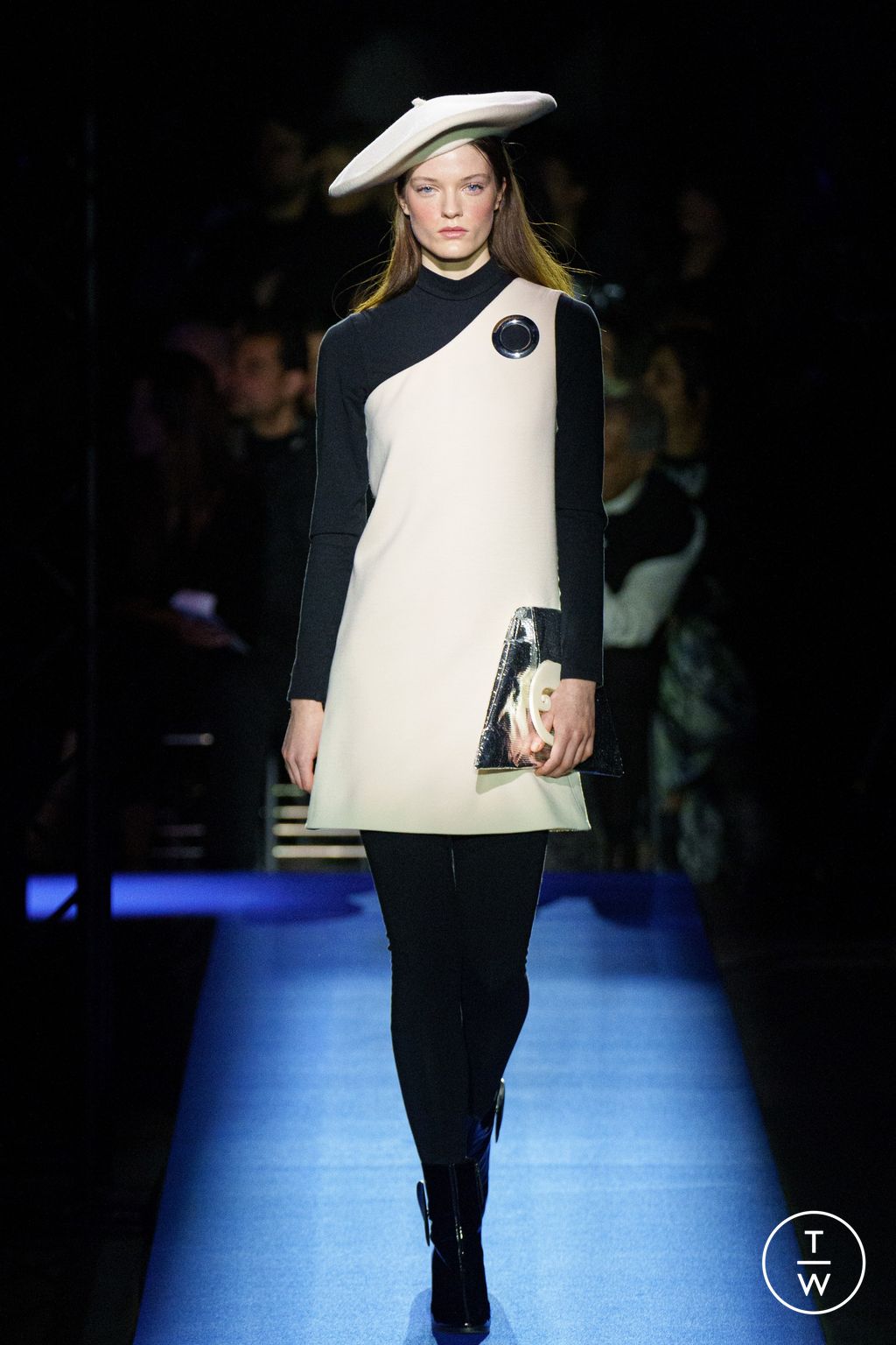 Fashion Week Paris Fall/Winter 2024 look 9 de la collection Pierre Cardin womenswear