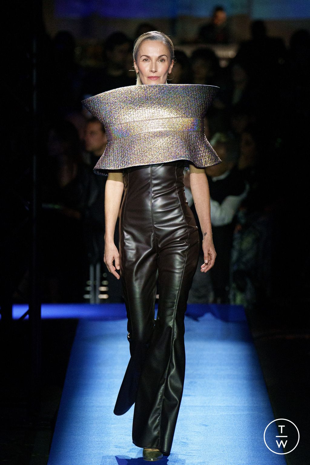 Fashion Week Paris Fall/Winter 2024 look 43 from the Pierre Cardin collection 女装
