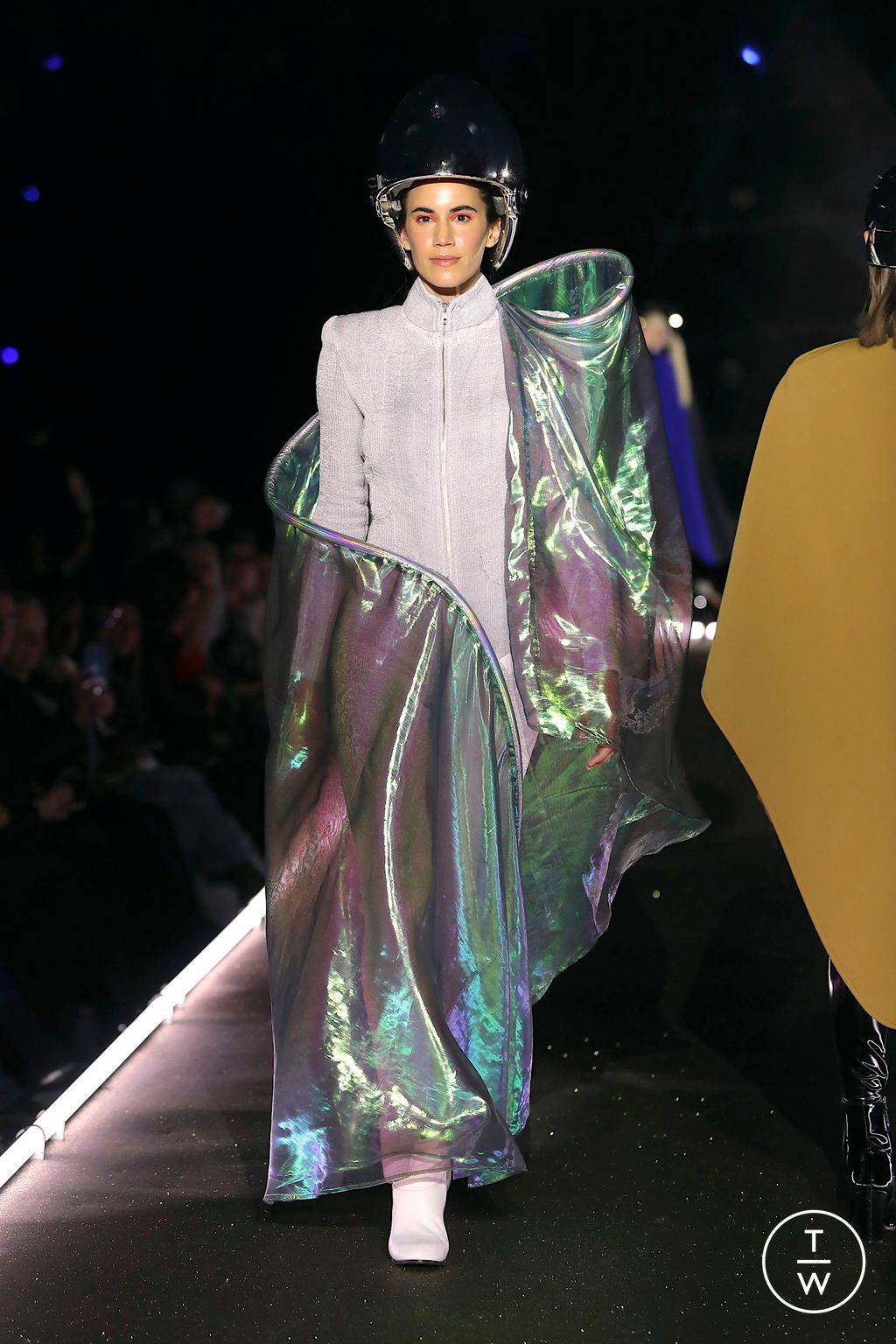 Fashion Week Paris Fall/Winter 2025 look 19 from the Pierre Cardin collection womenswear