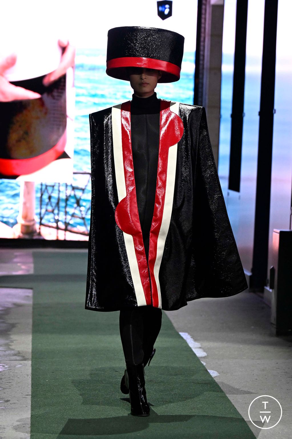 Fashion Week Paris Fall/Winter 2026 look 20 from the Pierre Cardin collection womenswear