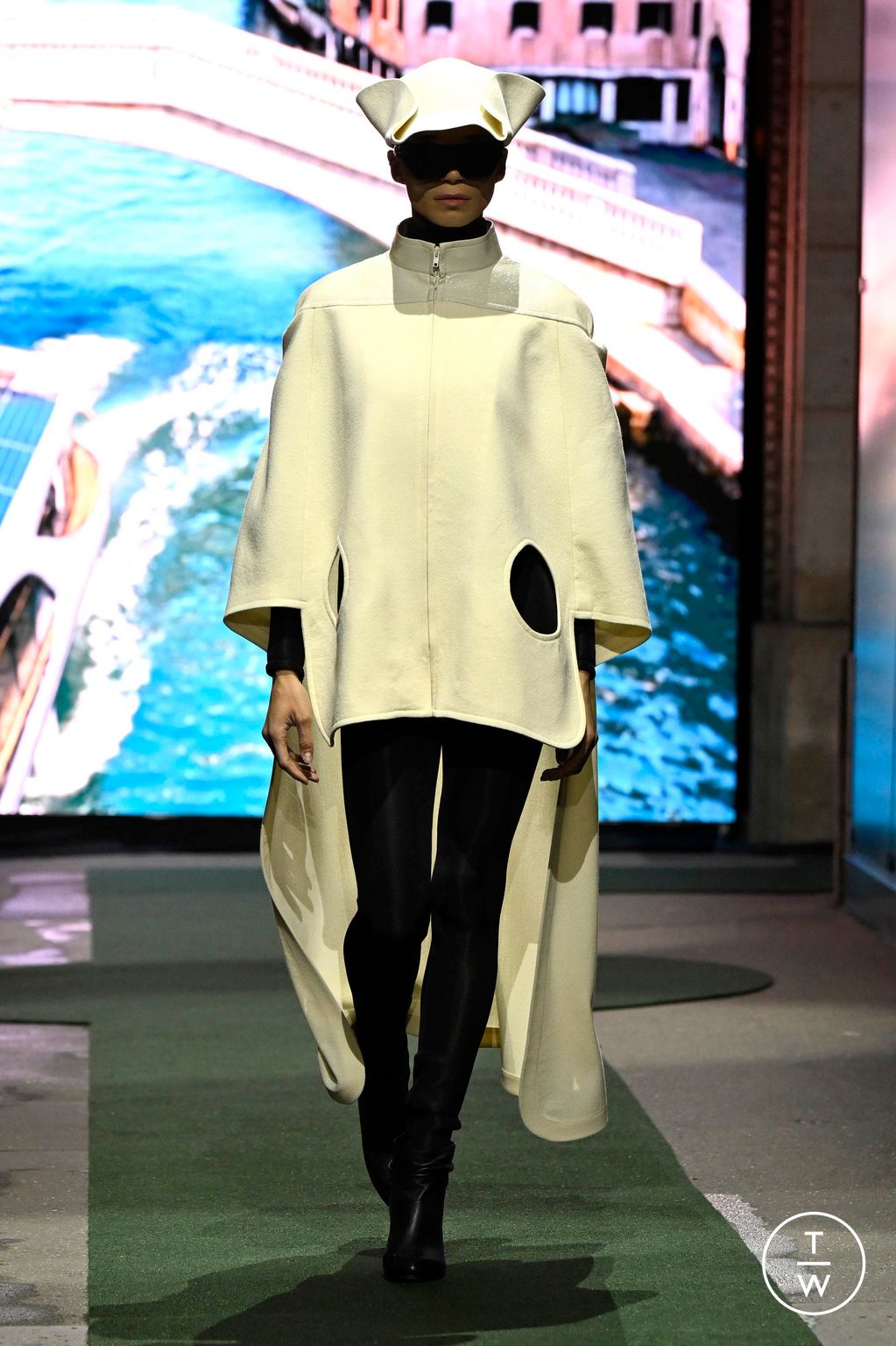 Fashion Week Paris Fall/Winter 2026 look 29 from the Pierre Cardin collection womenswear