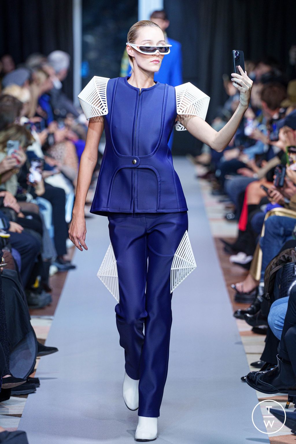 Fashion Week Paris Spring/Summer 2025 look 6 from the Pierre Cardin collection womenswear