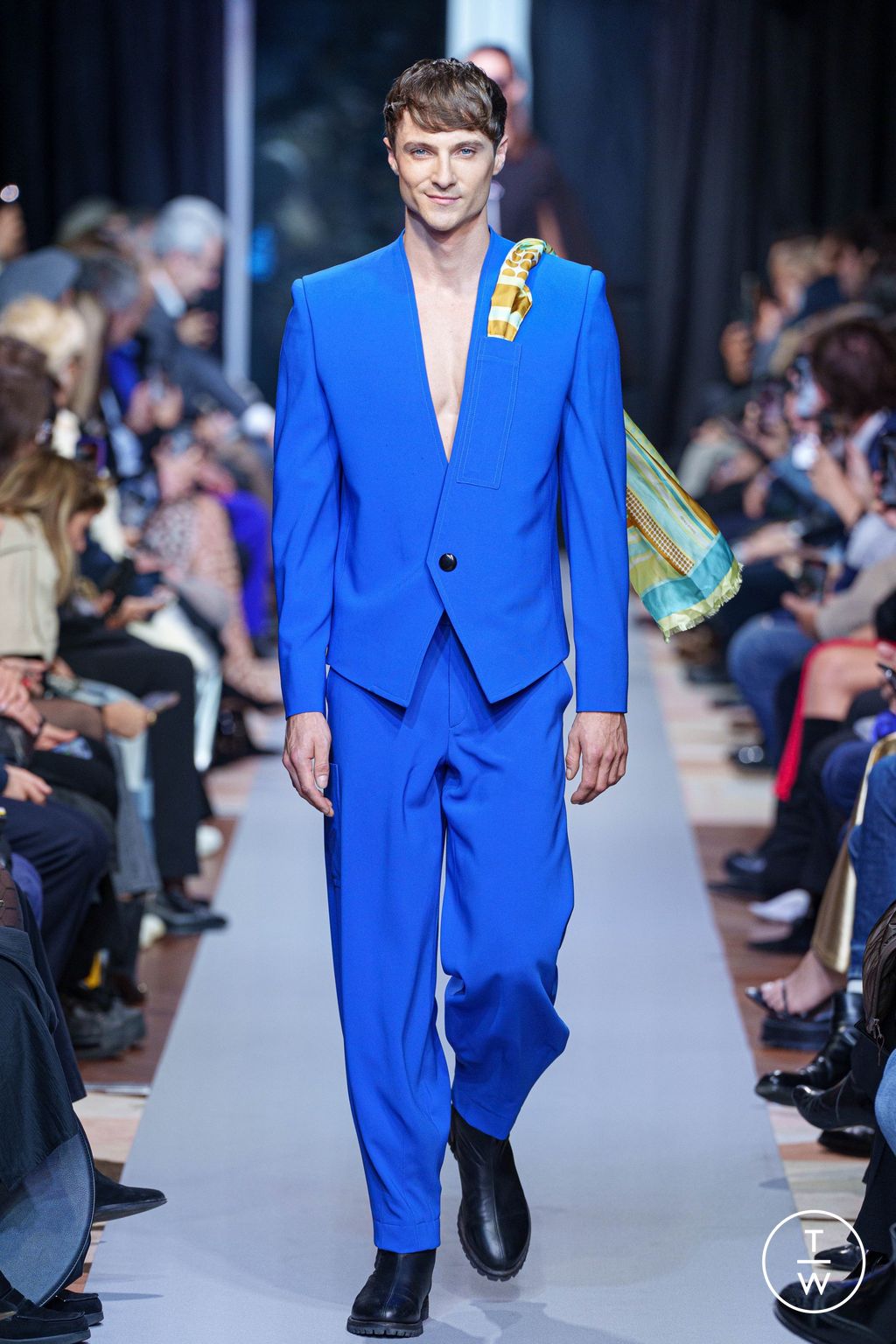 Fashion Week Paris Spring-Summer 2025 look 7 from the Pierre Cardin collection womenswear