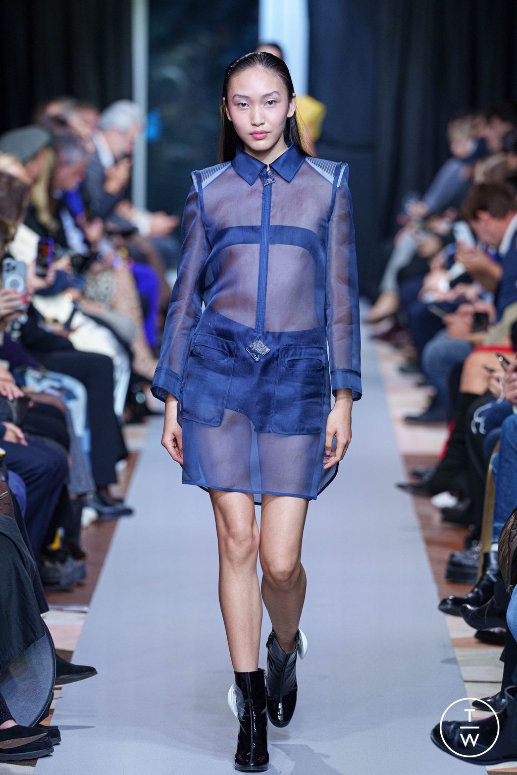 Fashion Week Paris Spring/Summer 2025 look 17 from the Pierre Cardin collection womenswear