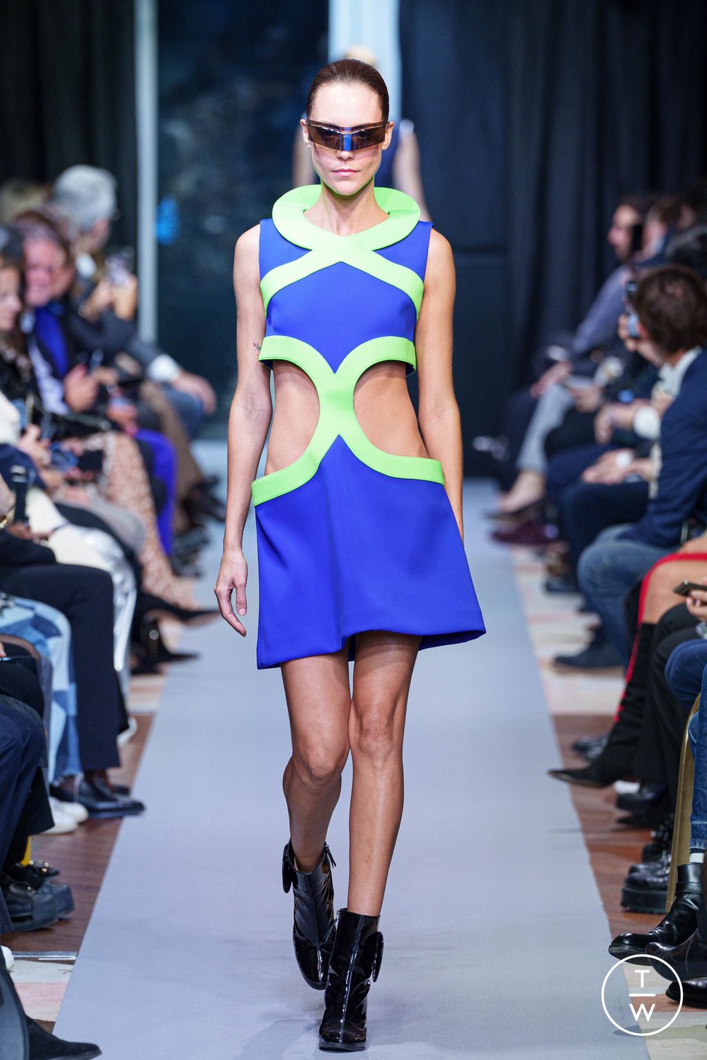 Fashion Week Paris Spring-Summer 2025 look 25 from the Pierre Cardin collection womenswear
