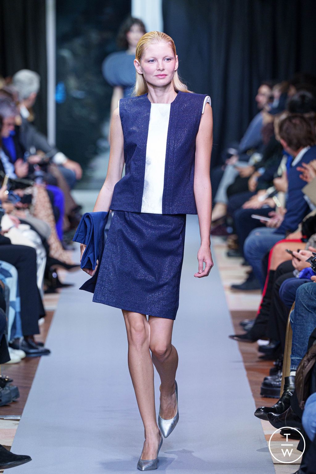 Fashion Week Paris Spring/Summer 2025 look 26 from the Pierre Cardin collection womenswear