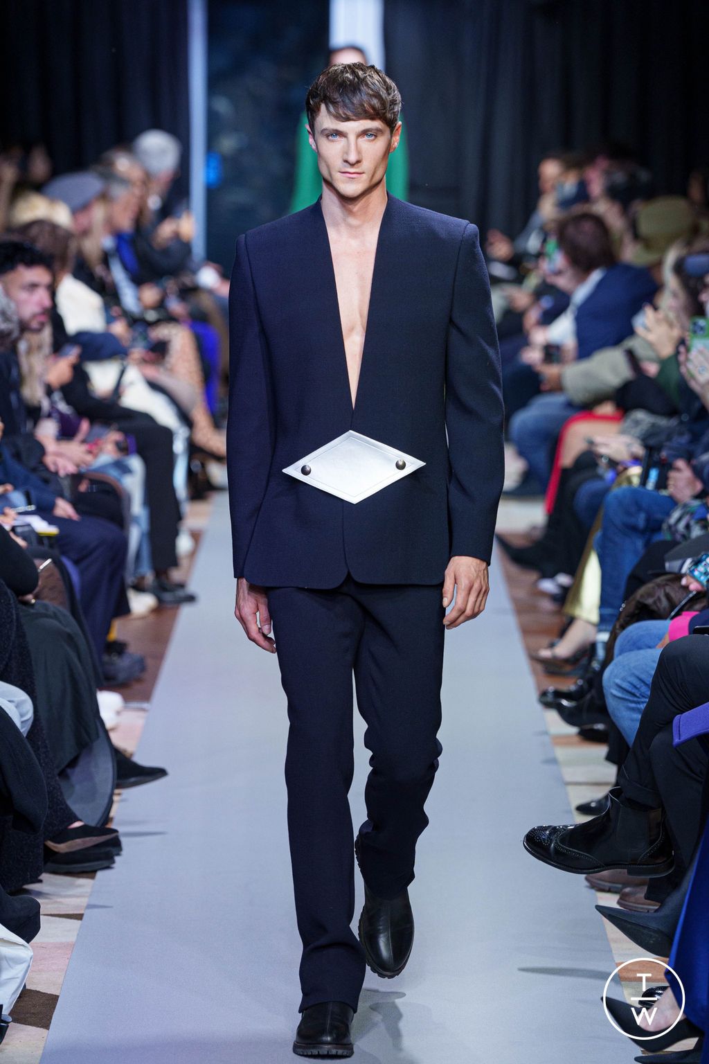 Fashion Week Paris Spring/Summer 2025 look 32 from the Pierre Cardin collection womenswear