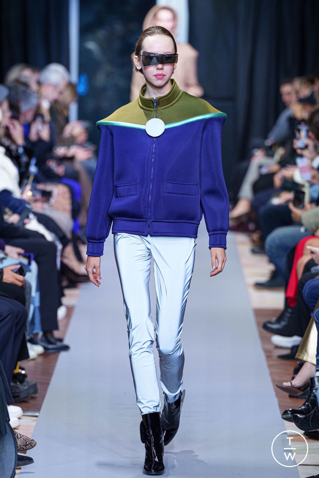 Fashion Week Paris Spring/Summer 2025 look 42 from the Pierre Cardin collection womenswear