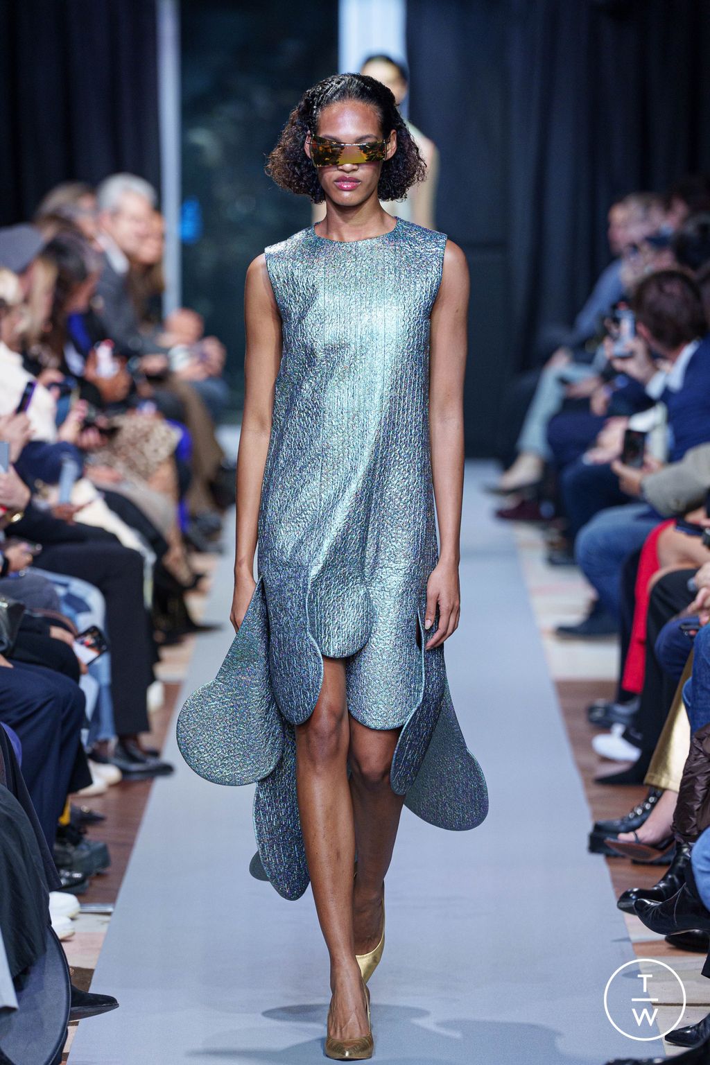 Fashion Week Paris Spring/Summer 2025 look 44 from the Pierre Cardin collection womenswear