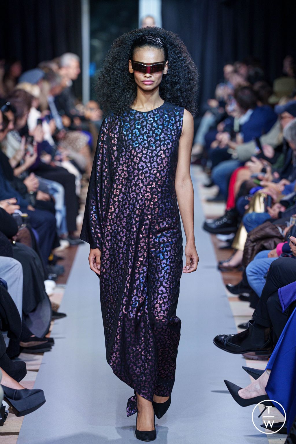Fashion Week Paris Spring-Summer 2025 look 53 from the Pierre Cardin collection 女装