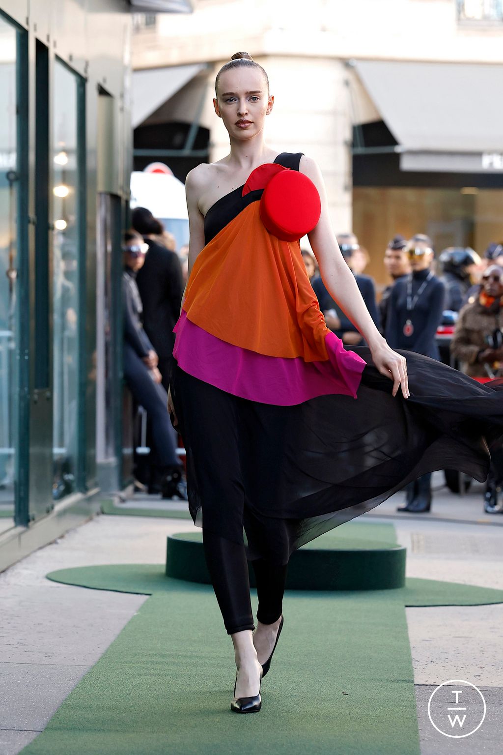 Fashion Week Paris Spring/Summer 2026 look 61 from the Pierre Cardin collection womenswear