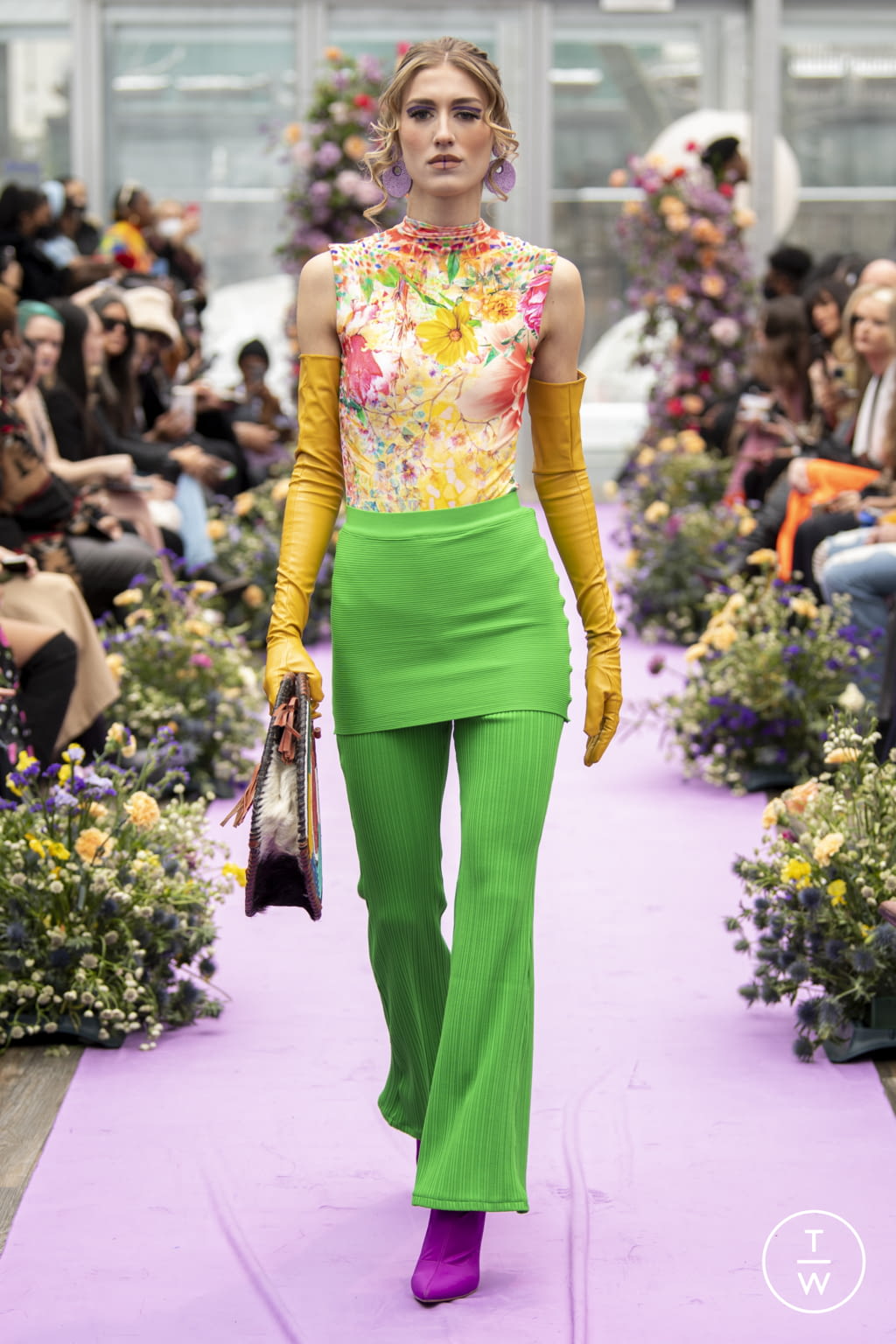 Fashion Week New York Fall/Winter 2022 look 11 from the Dur Doux collection womenswear