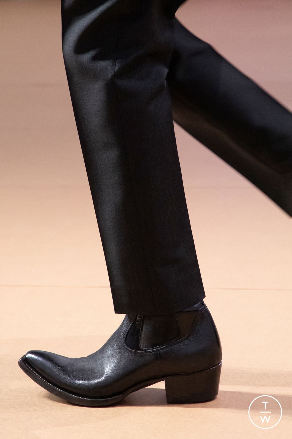 Fashion Week Milan Spring/Summer 2023 look 1 de la collection Prada menswear accessories