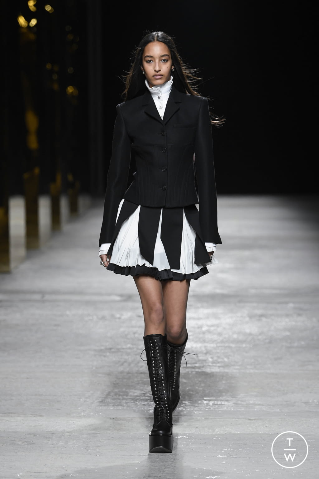 Fashion Week Milan Fall/Winter 2022 look 1 from the Ports 1961 collection womenswear