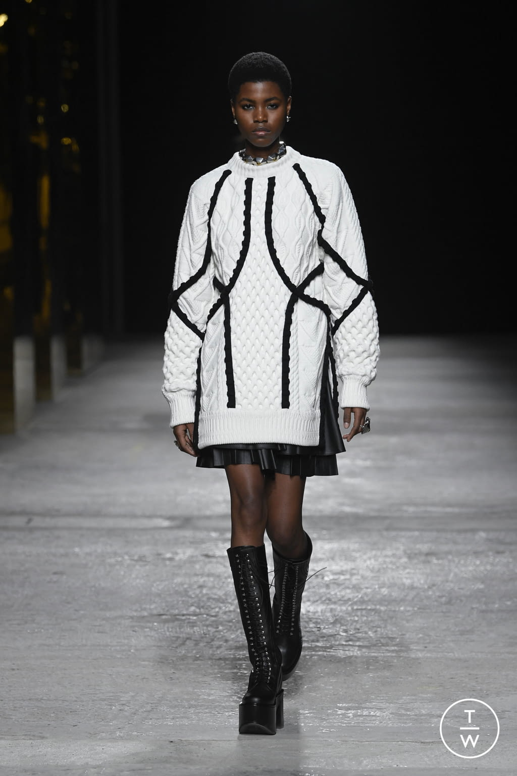 Fashion Week Milan Fall/Winter 2022 look 12 from the Ports 1961 collection womenswear