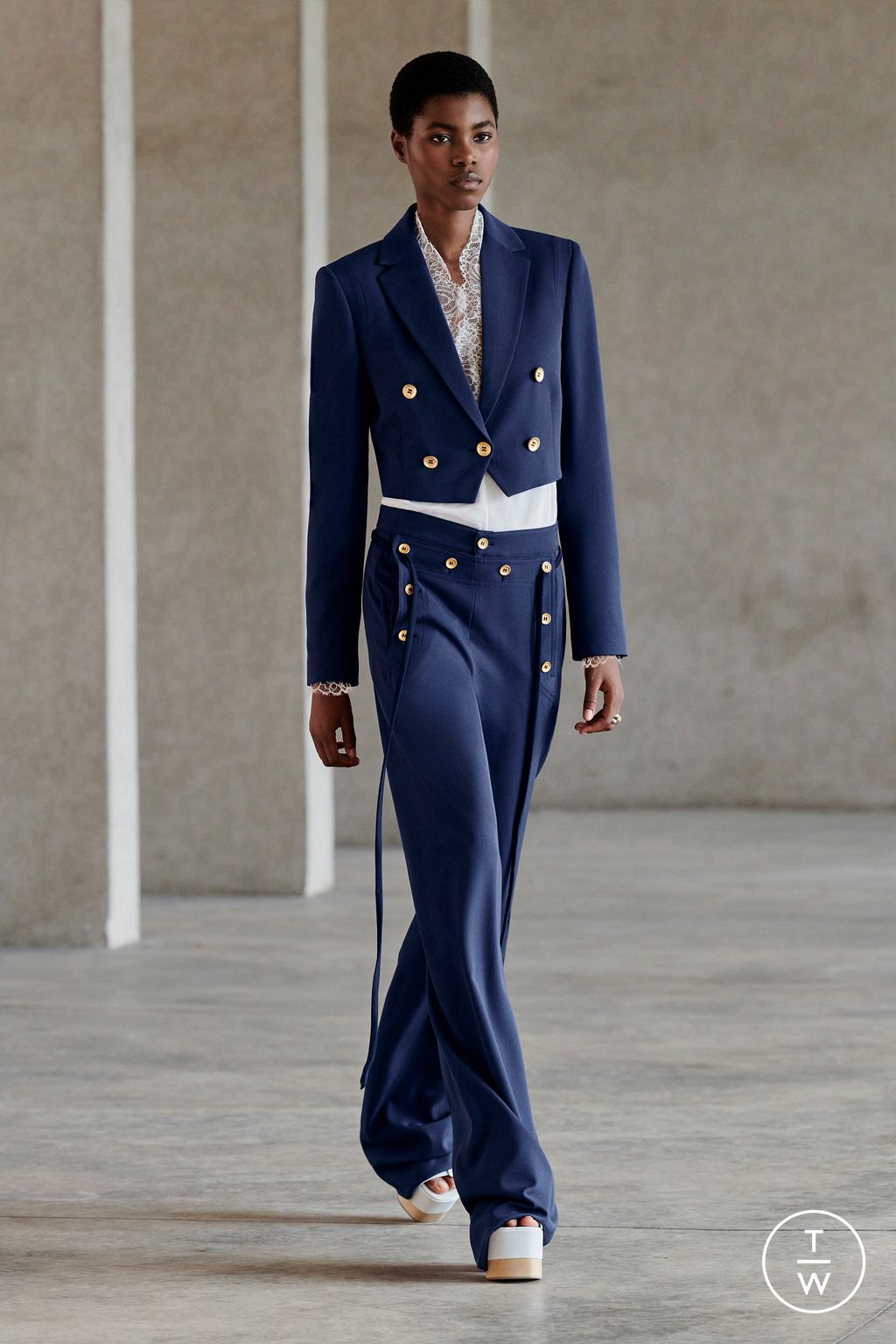 Fashion Week New York Resort 2023 look 21 from the Ports 1961 collection 女装